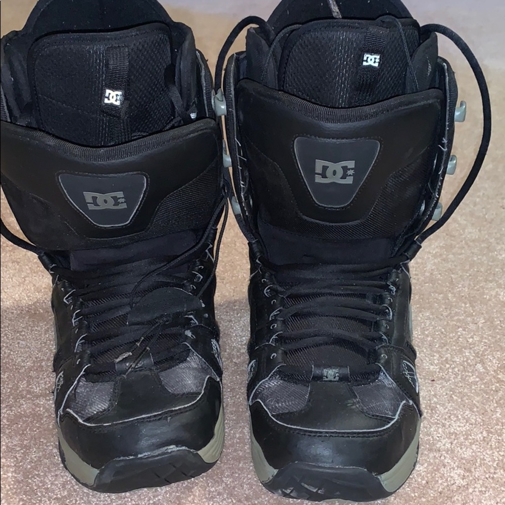 snowboarding boots